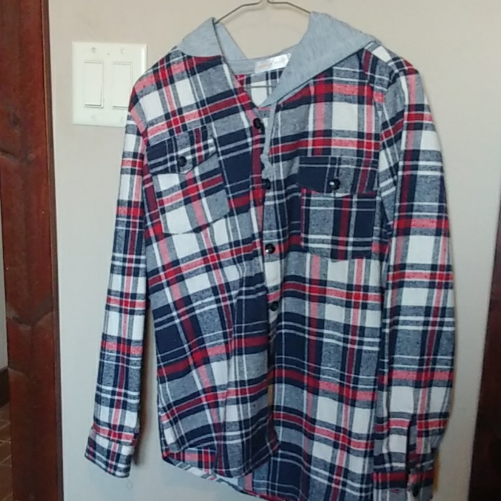 Shirt w/ hood